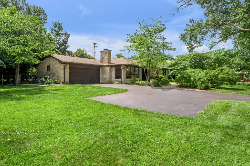 1894 Parkers Mill Road Lexington KY 40504