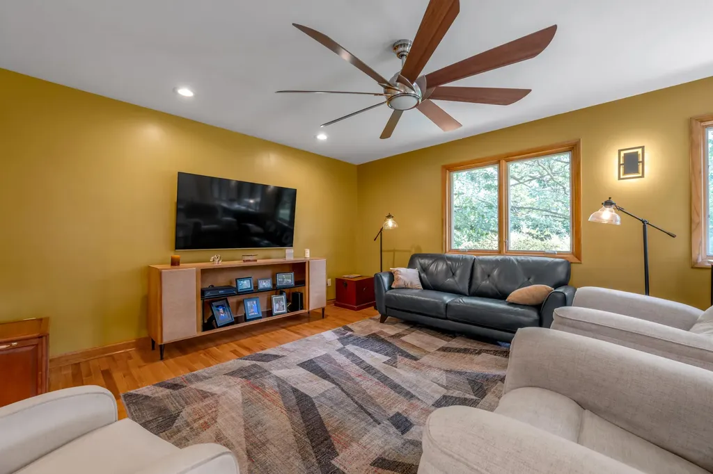 1894 Parkers Mill Road Lexington KY 40504