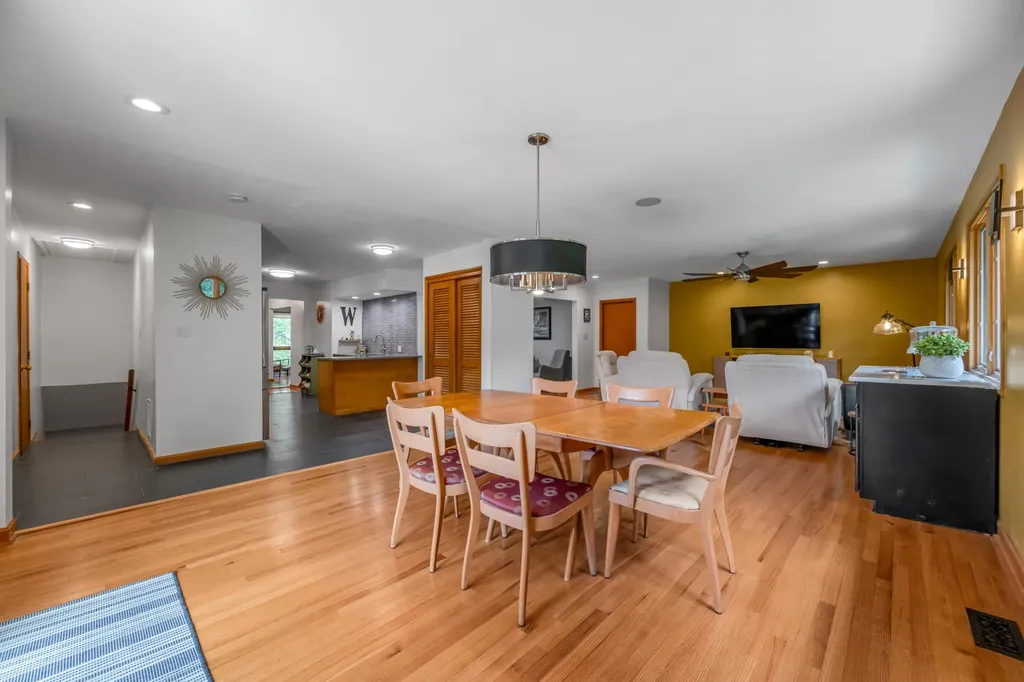 1894 Parkers Mill Road Lexington KY 40504