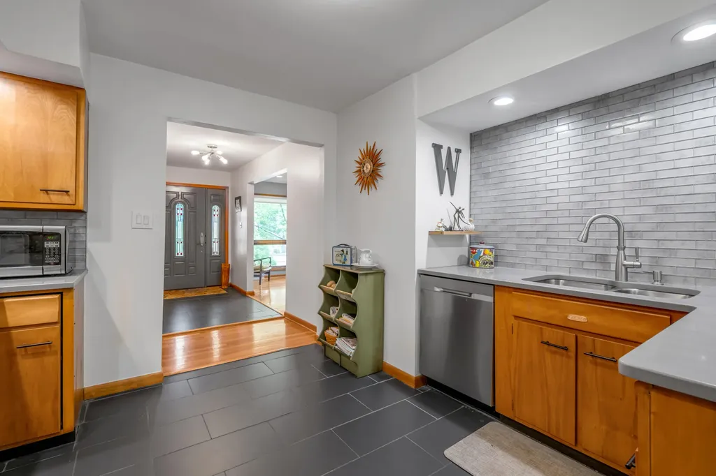 1894 Parkers Mill Road Lexington KY 40504