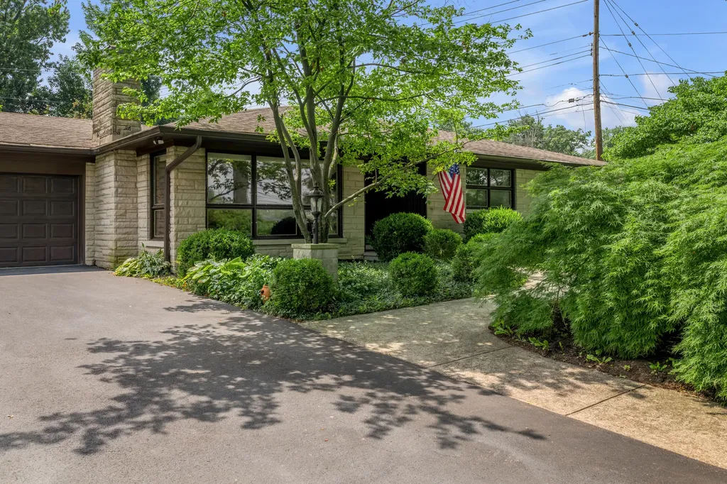 1894 Parkers Mill Road Lexington KY 40504