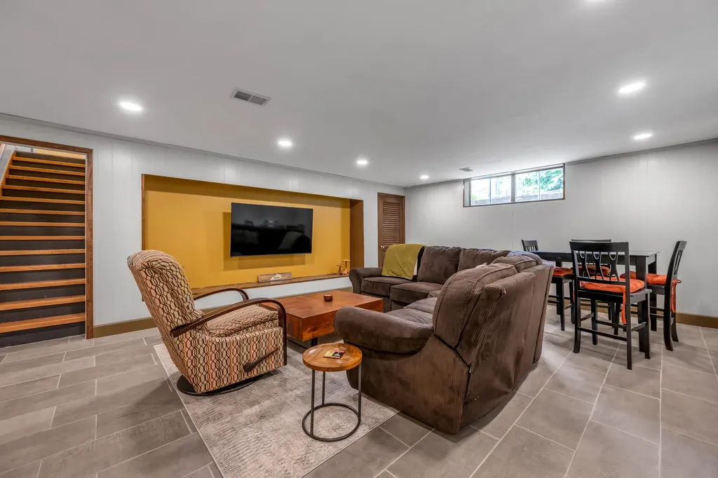 1894 Parkers Mill Road Lexington KY 40504