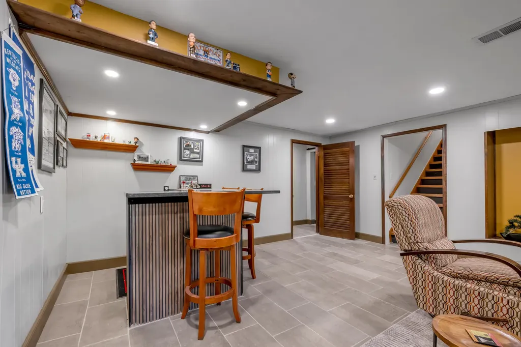 1894 Parkers Mill Road Lexington KY 40504