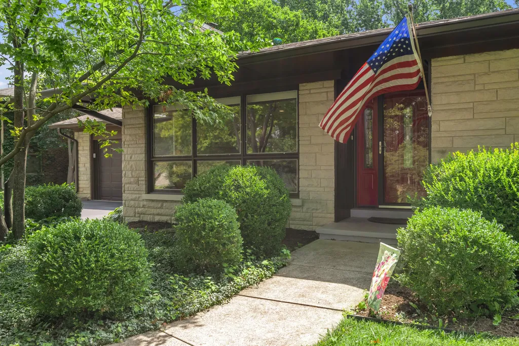 1894 Parkers Mill Road Lexington KY 40504