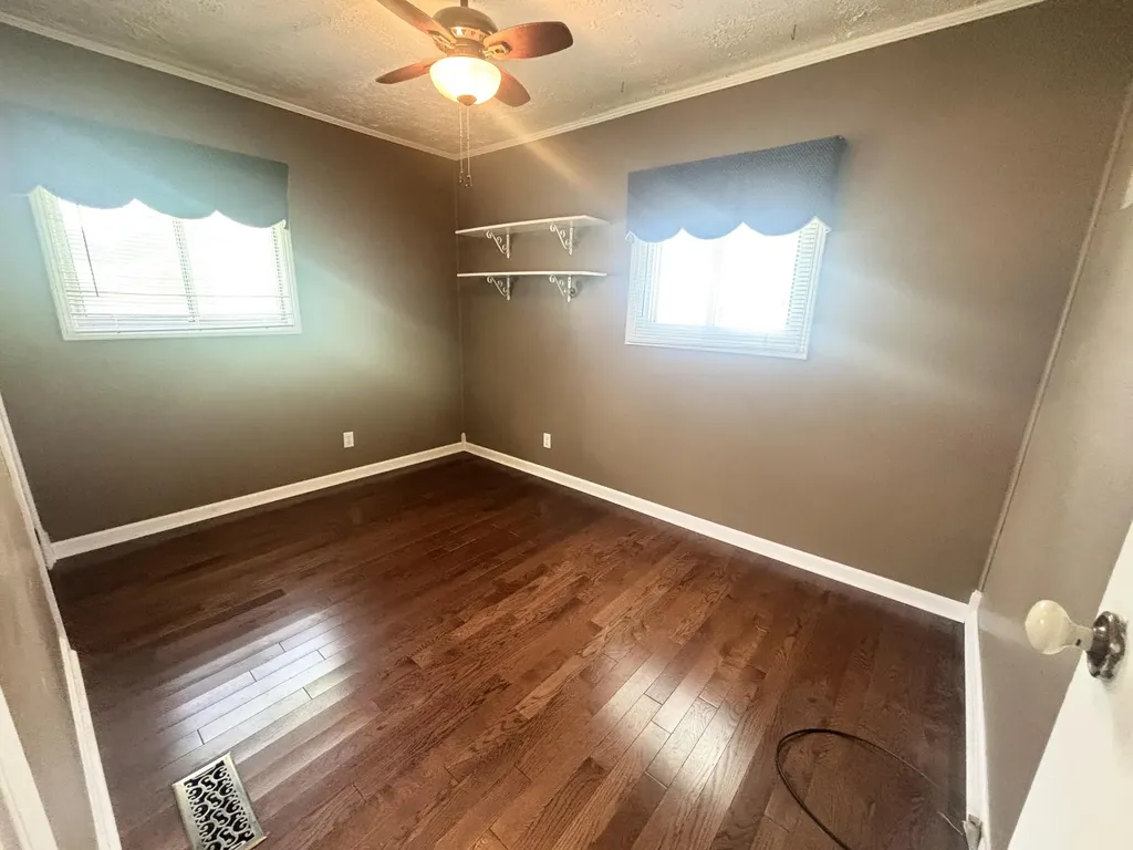 306 Brentwood Drive Hopkinsville KY 42240