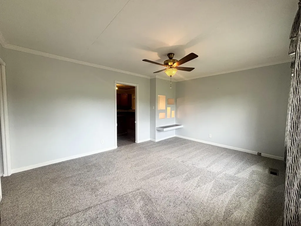 306 Brentwood Drive Hopkinsville KY 42240