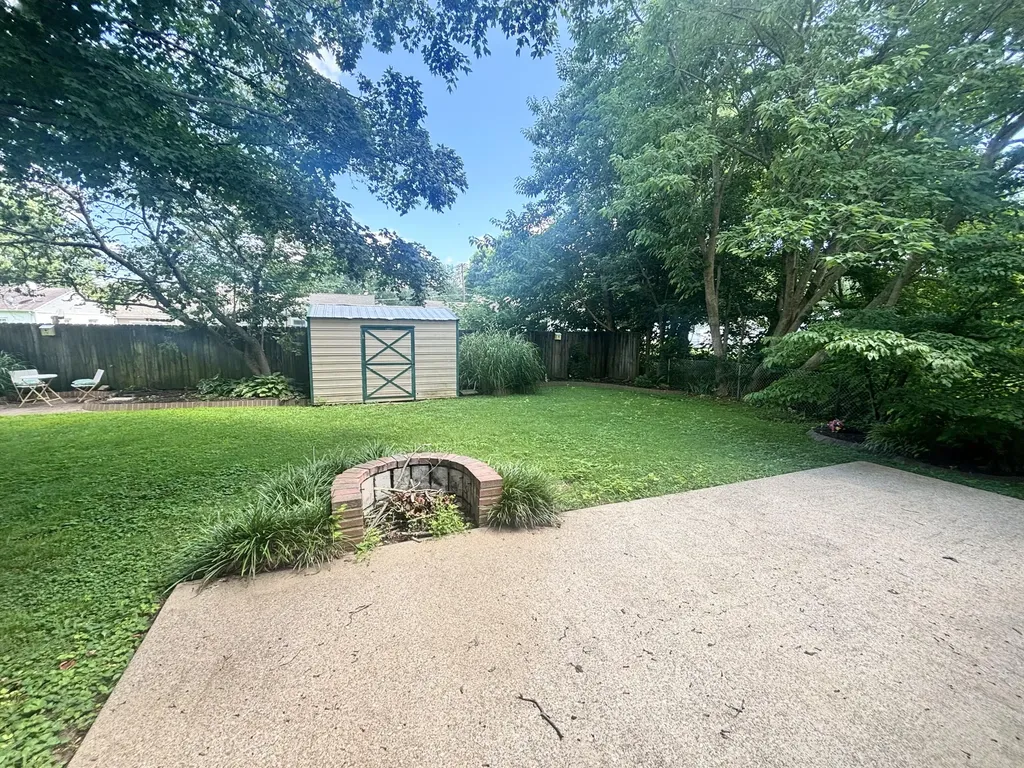 306 Brentwood Drive Hopkinsville KY 42240