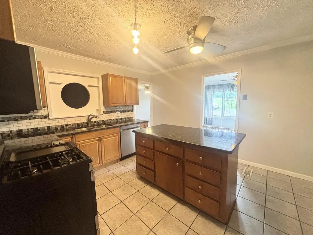 306 Brentwood Drive Hopkinsville KY 42240