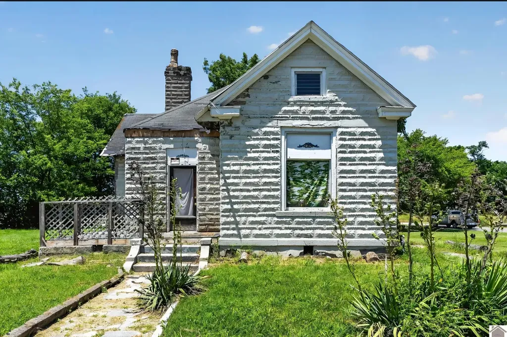 1105 S Campbell Street Hopkinsville KY 42240