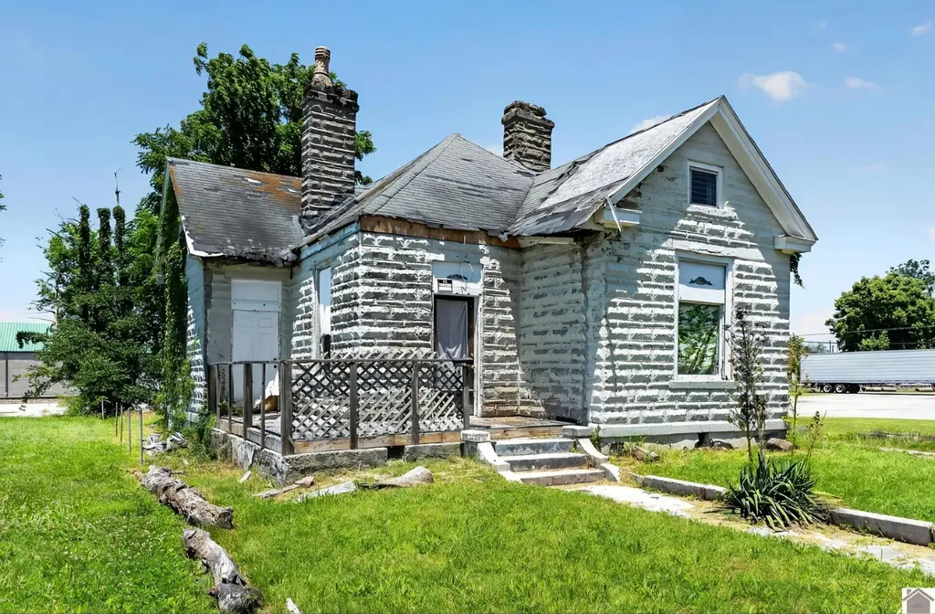 1105 S Campbell Street Hopkinsville KY 42240