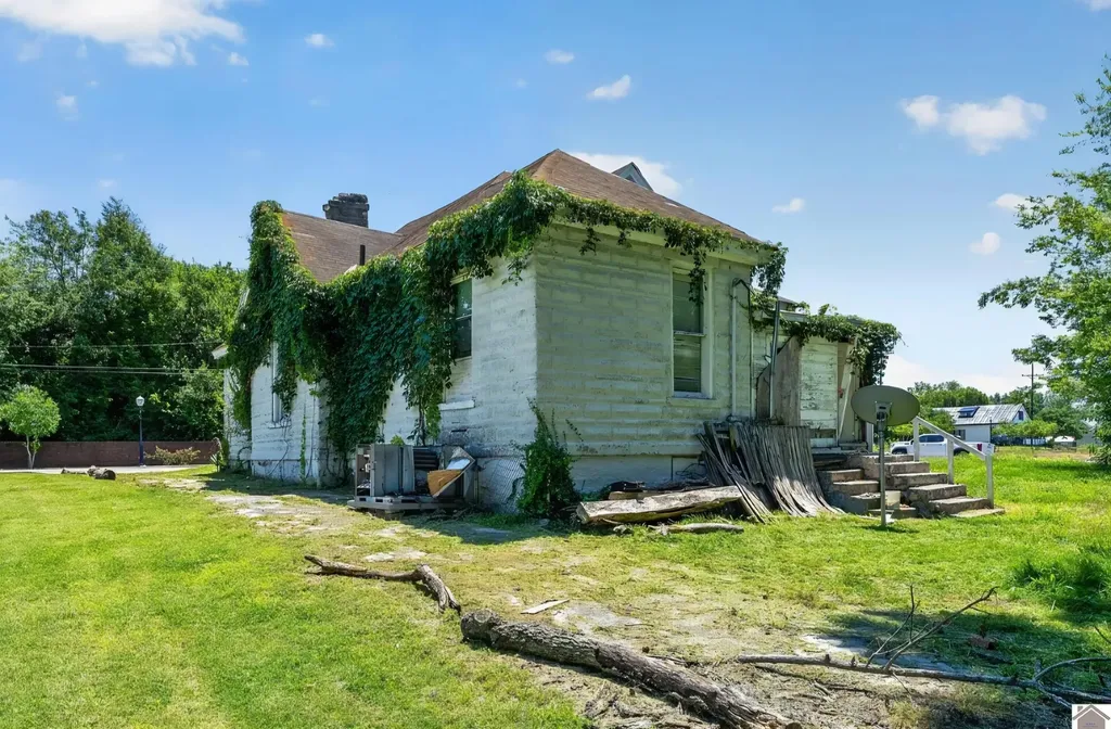 1105 S Campbell Street Hopkinsville KY 42240