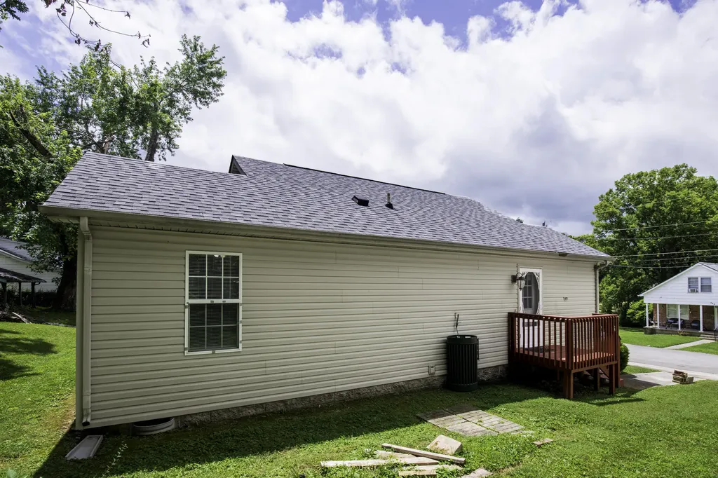 322 2nd Street Midway KY 40347