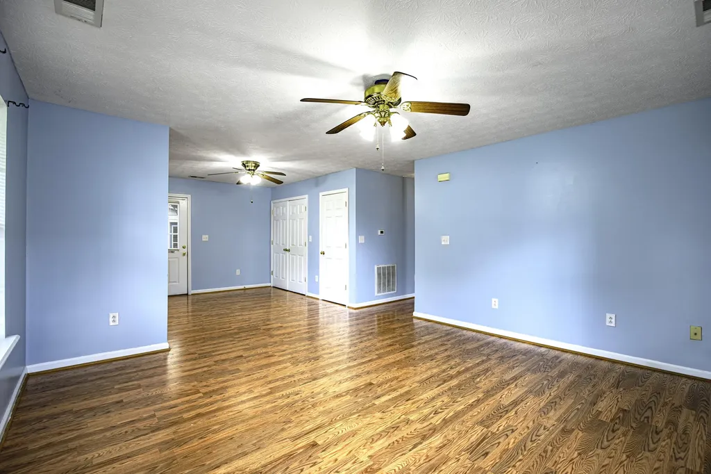 322 2nd Street Midway KY 40347