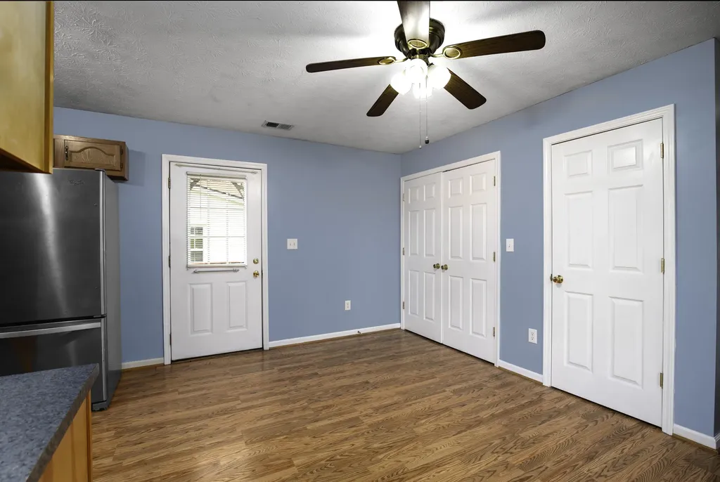 322 2nd Street Midway KY 40347