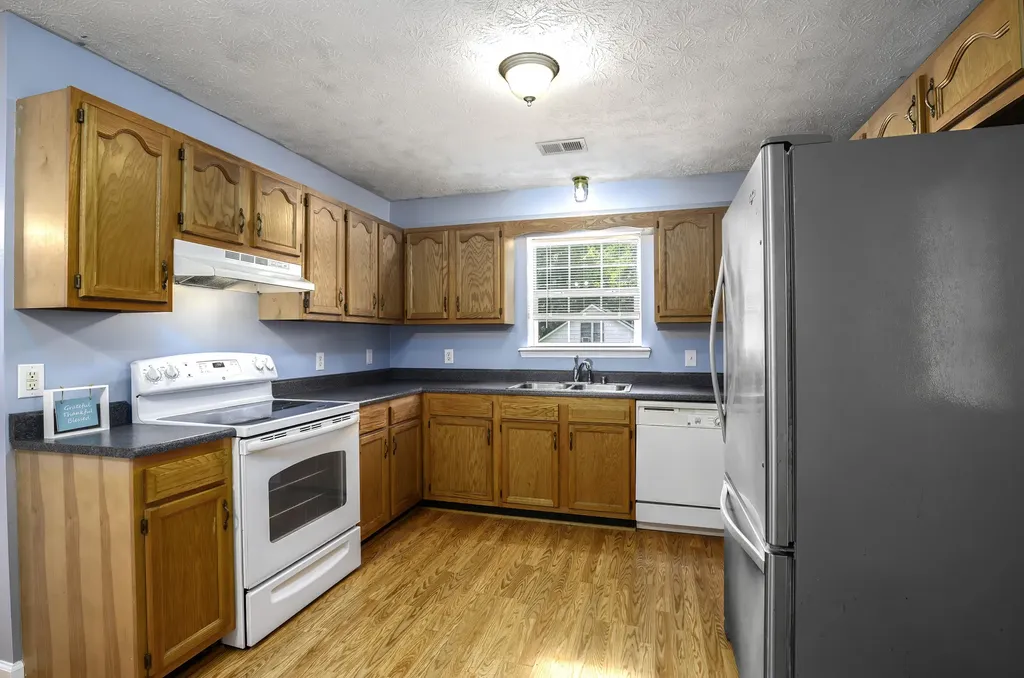 322 2nd Street Midway KY 40347