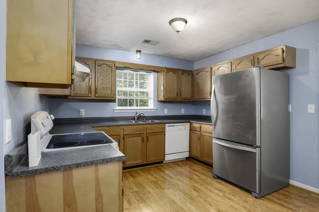 322 2nd Street Midway KY 40347