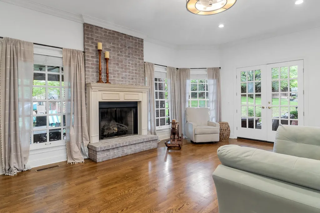1500 Spring Hill Court Murray KY 42071