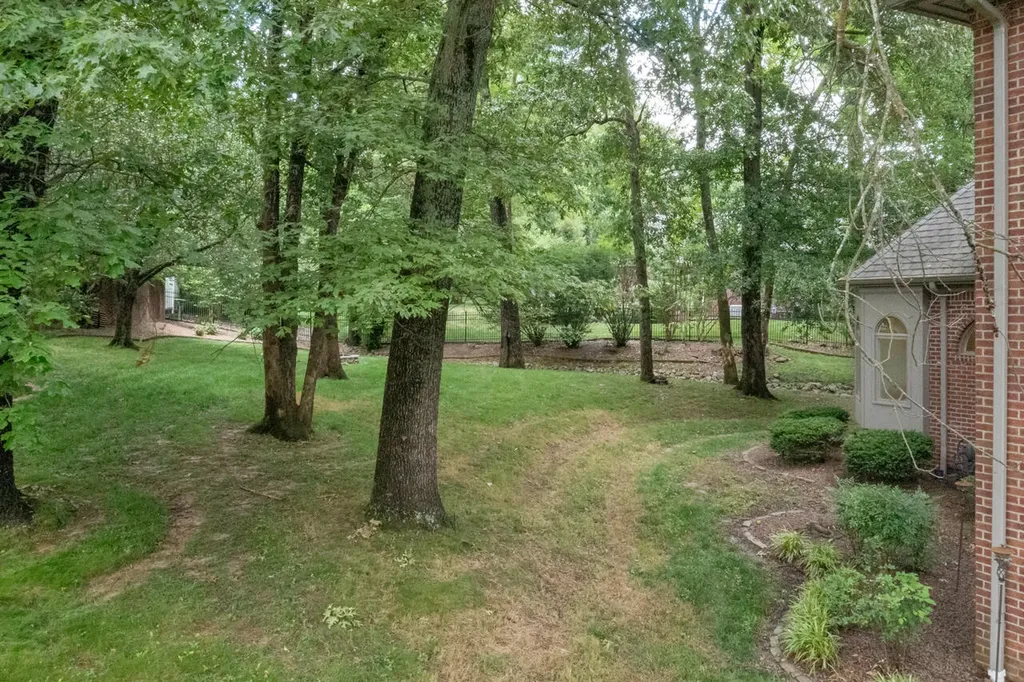 1500 Spring Hill Court Murray KY 42071