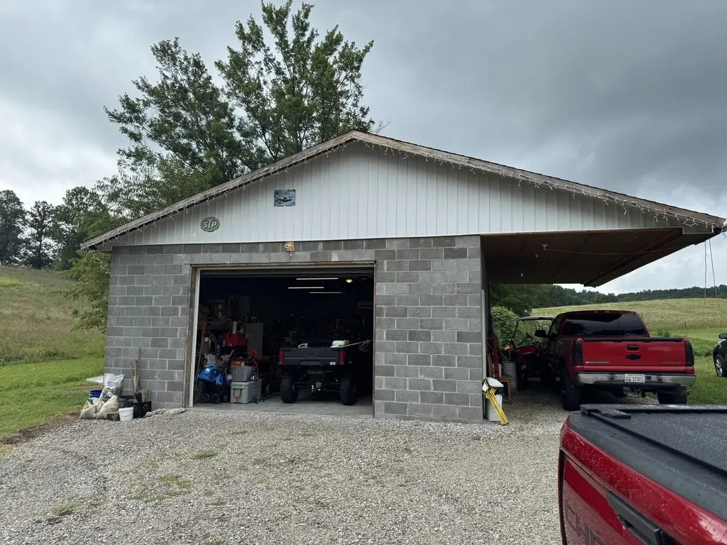1022 Tom Cat Trail London KY 40741