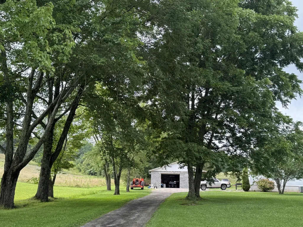 1022 Tom Cat Trail London KY 40741