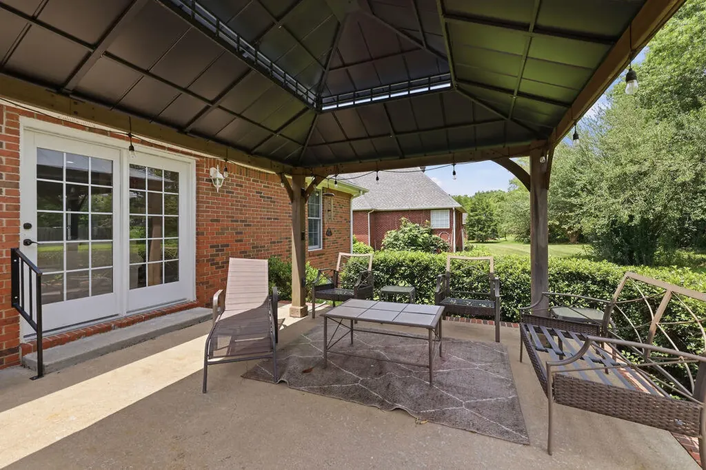 1405 Fleetwood Drive Murray KY 42071