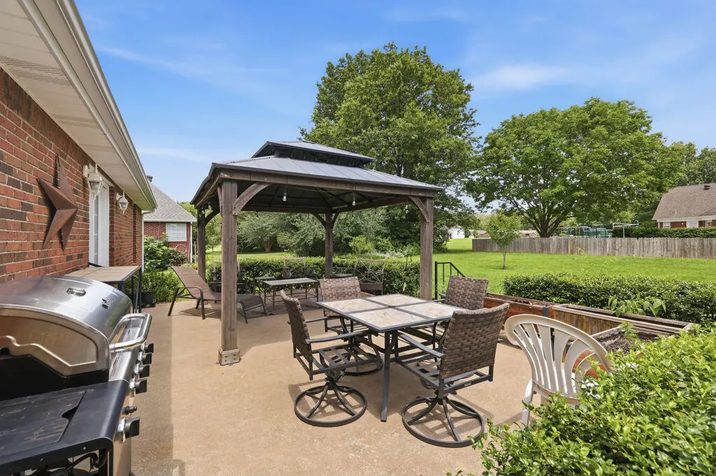 1405 Fleetwood Drive Murray KY 42071
