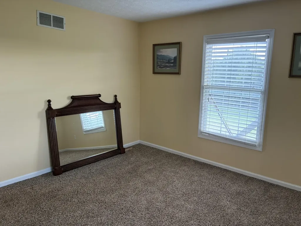 1835 Warwick Road Harrodsburg KY 40330