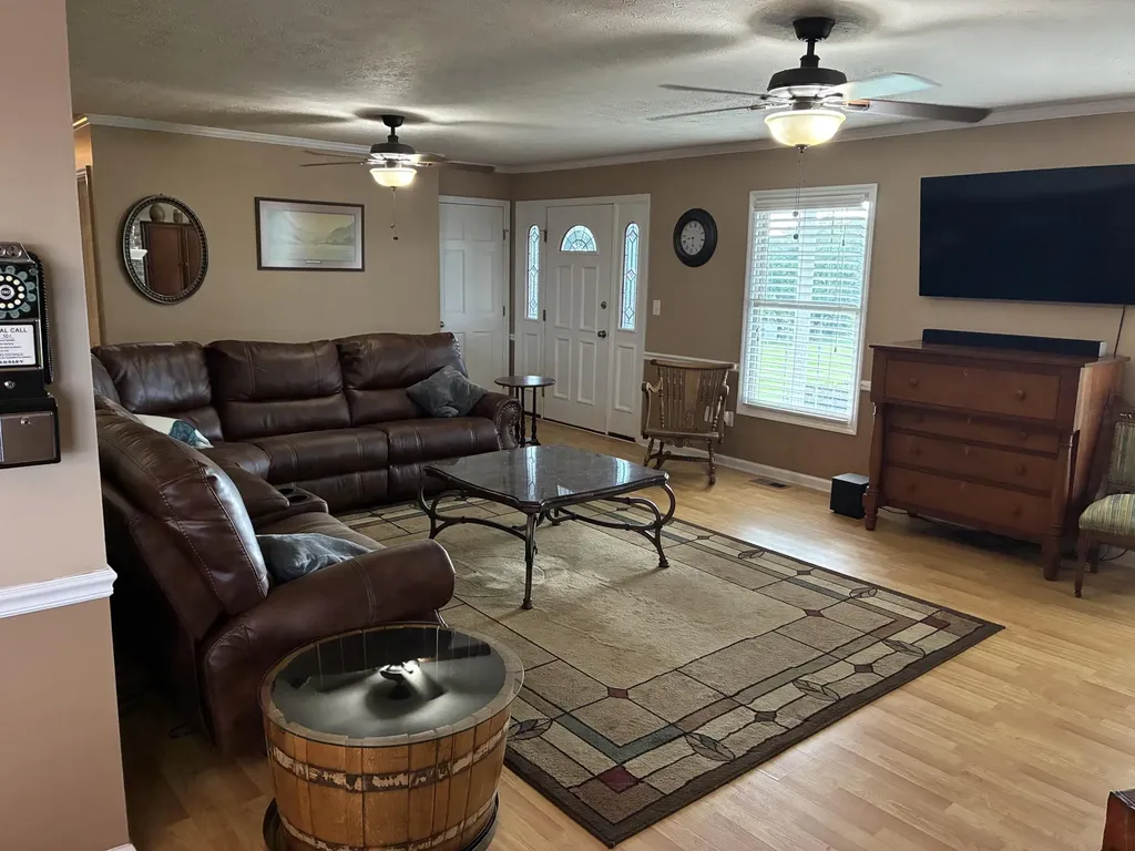 1835 Warwick Road Harrodsburg KY 40330