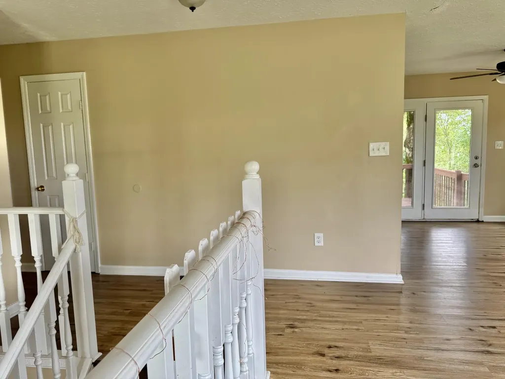 301 T Estes Road Beattyville KY 41311