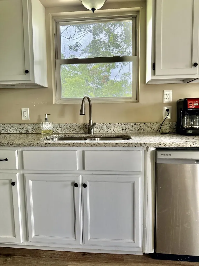 301 T Estes Road Beattyville KY 41311