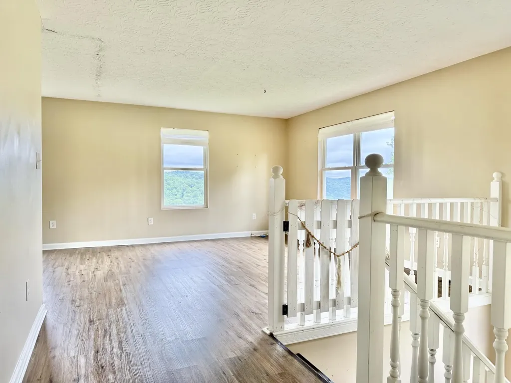 301 T Estes Road Beattyville KY 41311