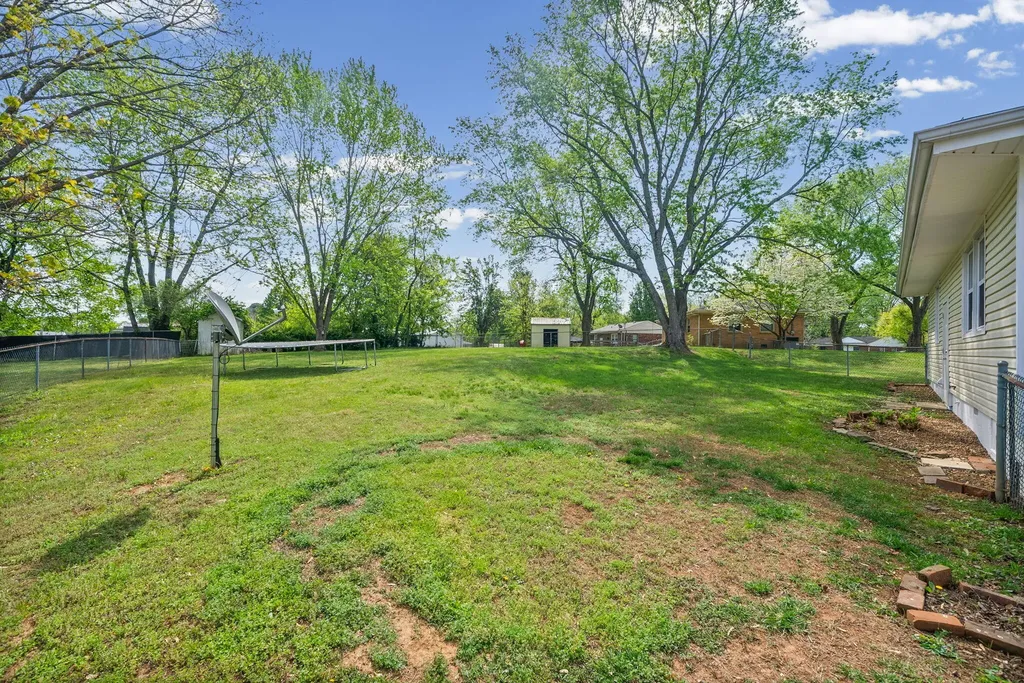 206 Crest Drive Hopkinsville KY 42240