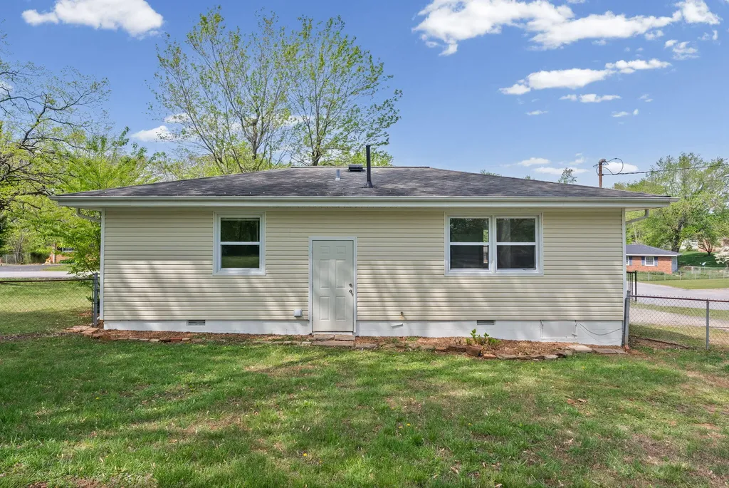 206 Crest Drive Hopkinsville KY 42240