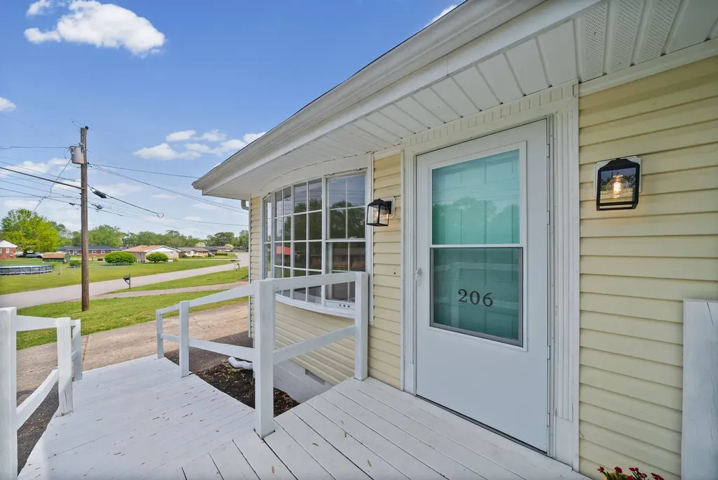 206 Crest Drive Hopkinsville KY 42240