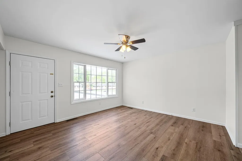 206 Crest Drive Hopkinsville KY 42240