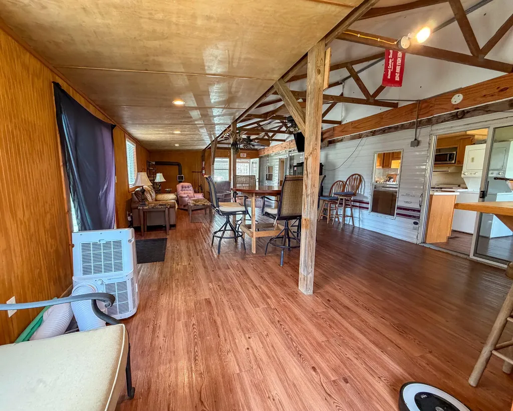 3094 Siloam Road Cadiz KY 42211