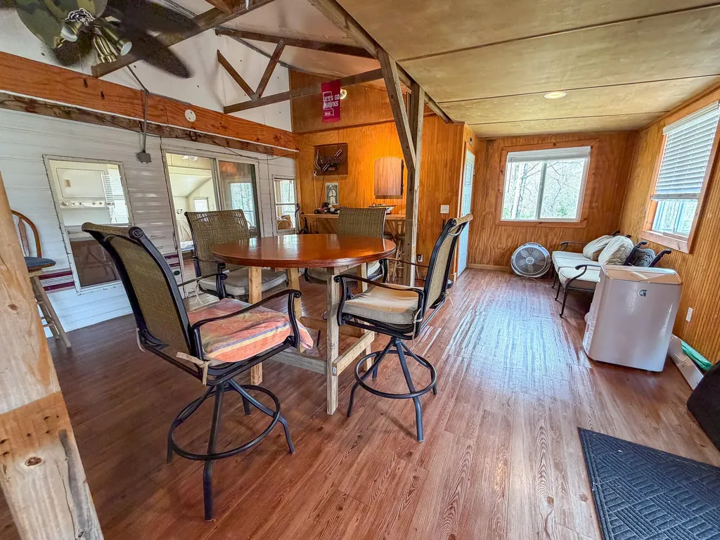 3094 Siloam Road Cadiz KY 42211