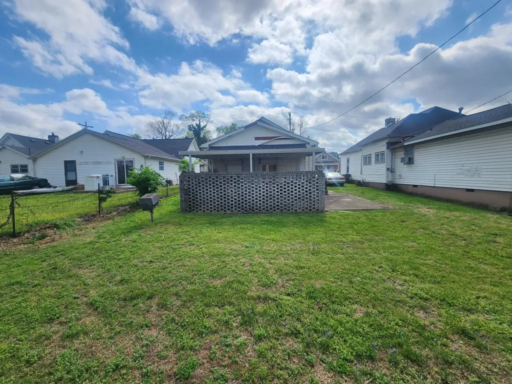 113 Liberty Street Hopkinsville KY 42240