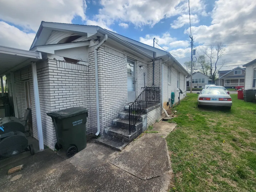 113 Liberty Street Hopkinsville KY 42240