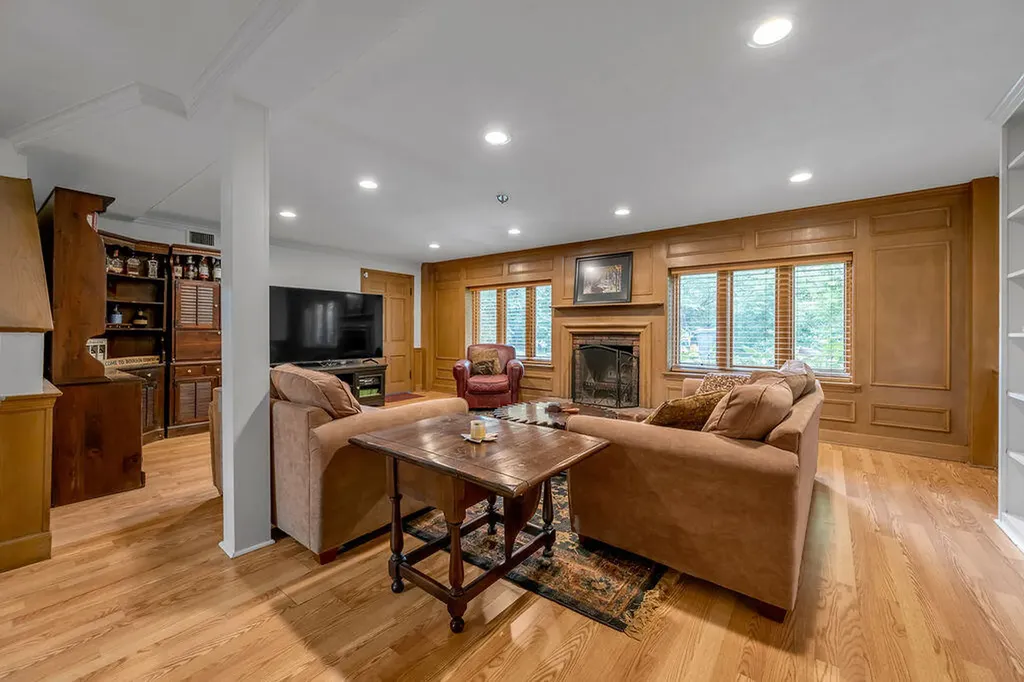 1305 Cooper Drive Lexington KY 40502