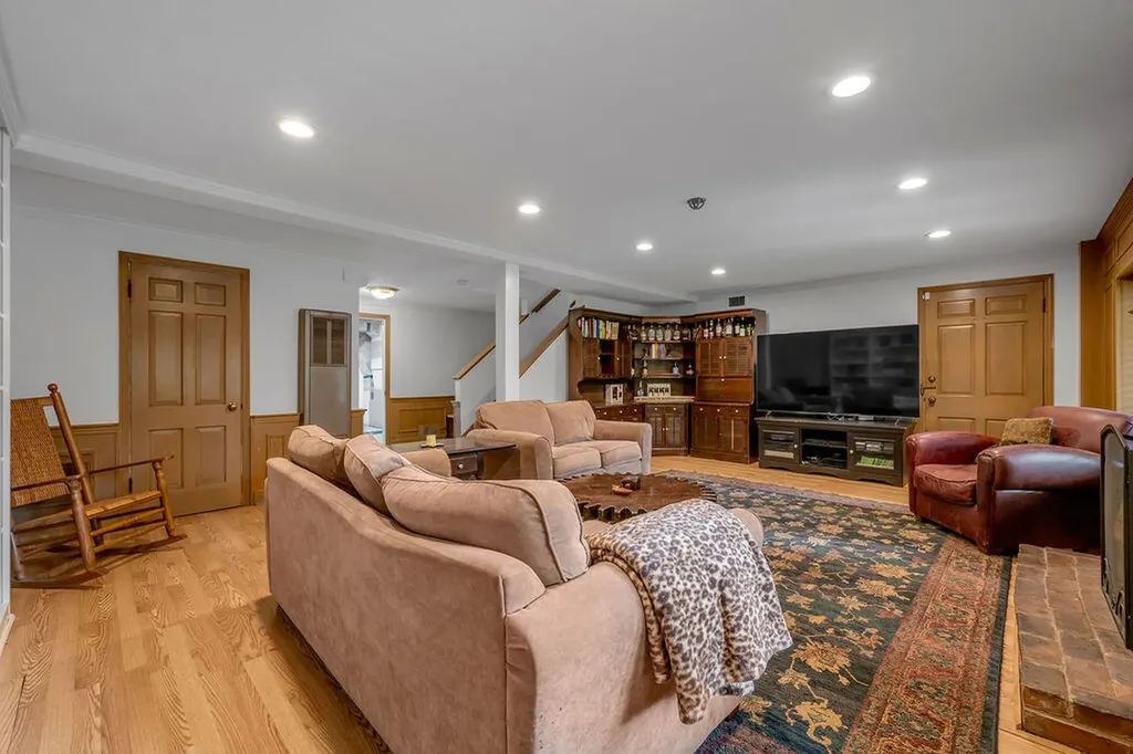 1305 Cooper Drive Lexington KY 40502