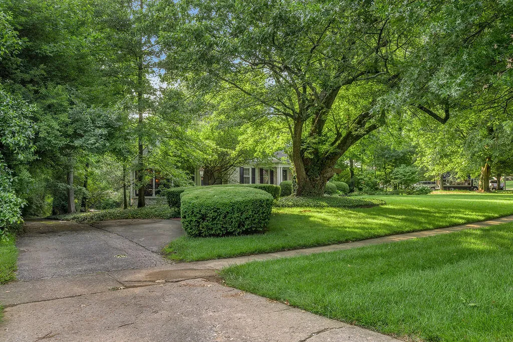 1305 Cooper Drive Lexington KY 40502