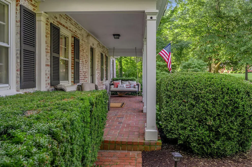 1305 Cooper Drive Lexington KY 40502