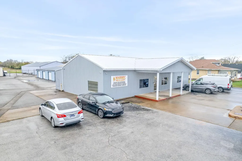 1411 W 7th Street Hopkinsville KY 42240