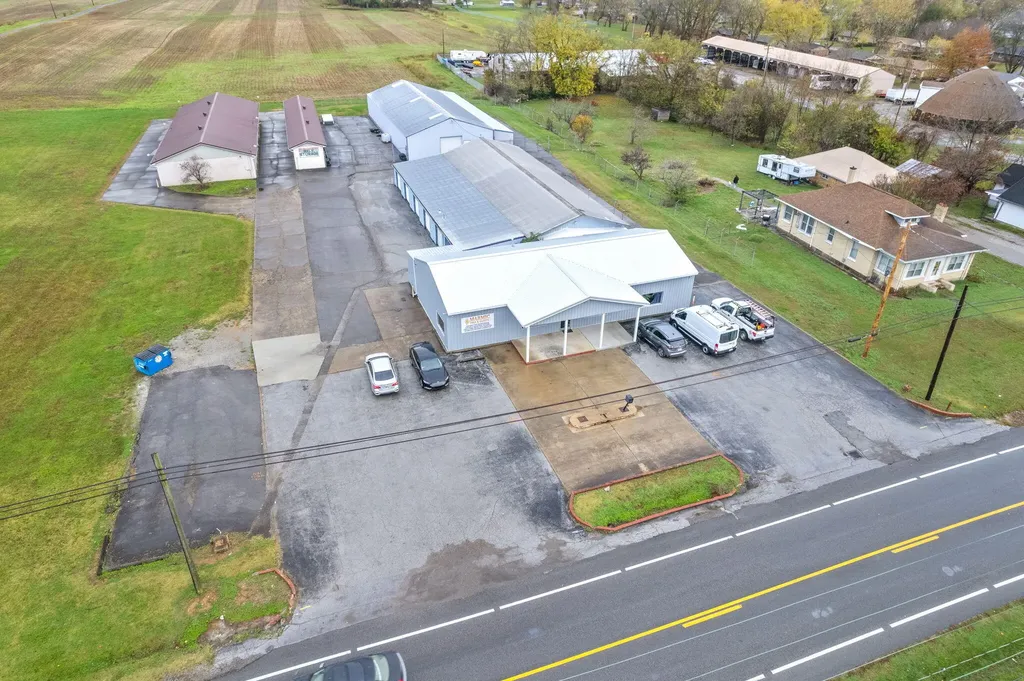 1411 W 7th Street Hopkinsville KY 42240