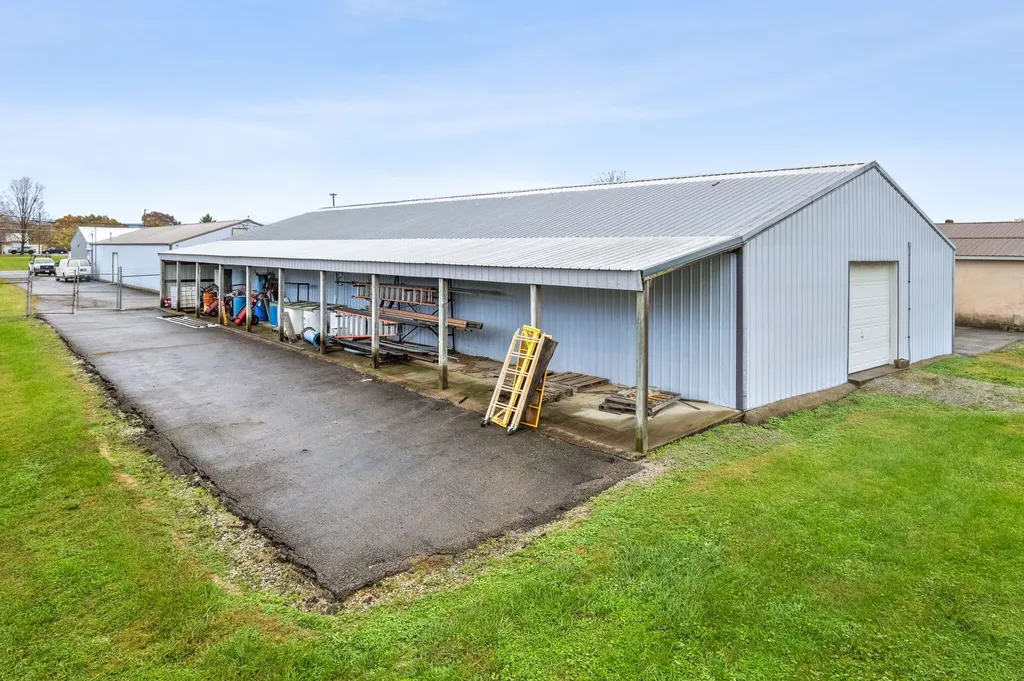 1411 W 7th Street Hopkinsville KY 42240