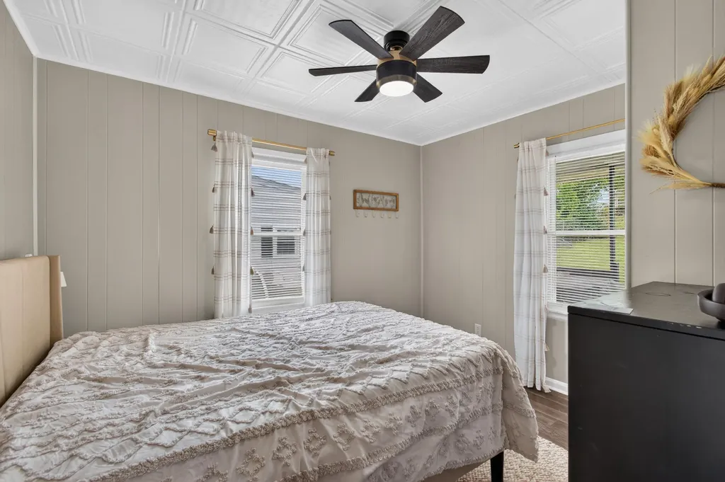 734 Maple Avenue Harrodsburg KY 40330