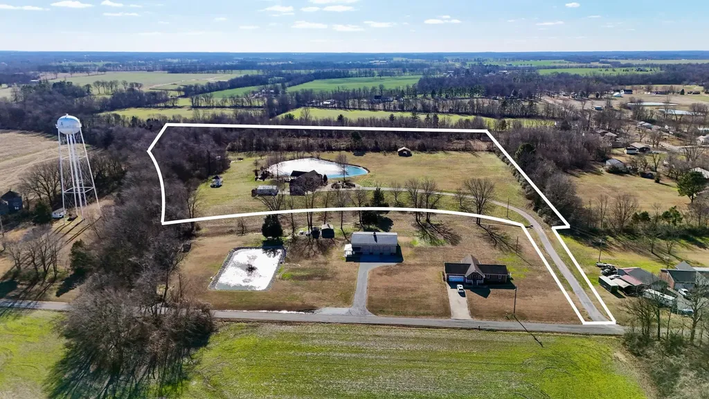 91 Sanders Lane Mayfield KY 42066
