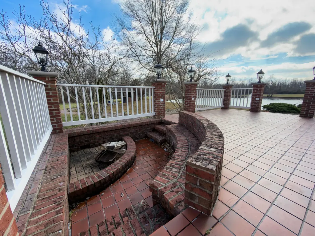 91 Sanders Lane Mayfield KY 42066