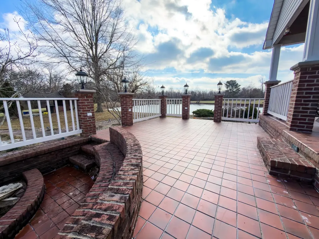 91 Sanders Lane Mayfield KY 42066
